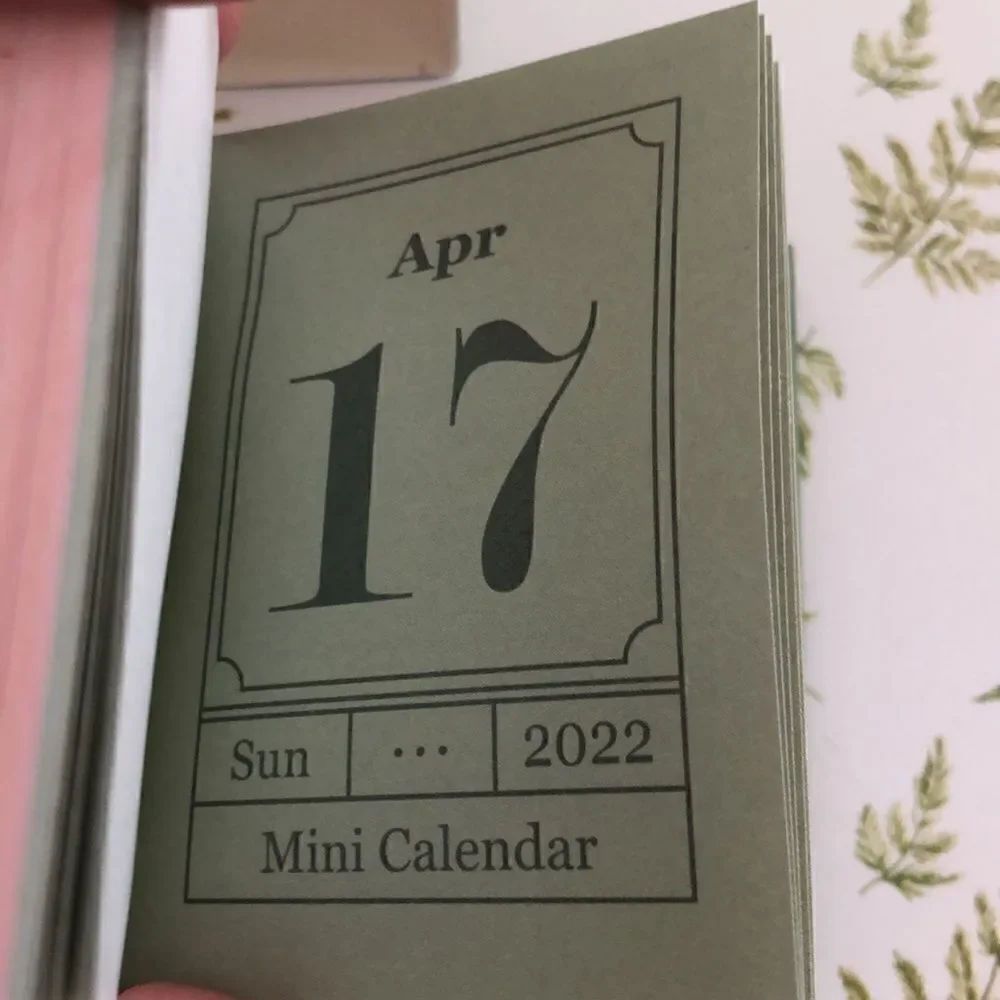 Mini Books calendar 2022 with 365 days journaling
